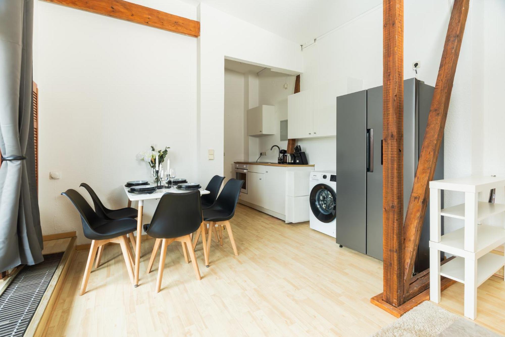 Staywell - Lichtdurchflutetes Apartment Mit Terasse Berlin Luaran gambar